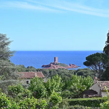 Apartment Studio Village Cap Esterel - Le Village-74 By Interhome